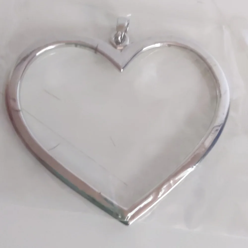 Rhinestone heart pendant - Picture 3 of 3